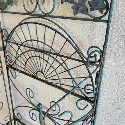 Various Phones & Collapsible Iron Shelf