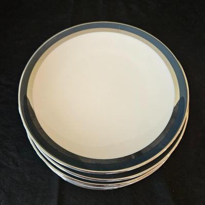 12 Place Setting Gorham and Flintridge 'Contessa' China Set (K-DW)