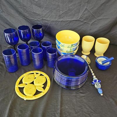 Yellow and Cobalt Blue Kitchen Decor (K-DW)