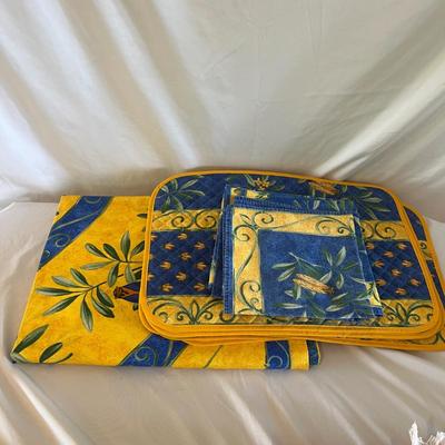 Linens, Runners, Tablecloths & More (E-MG)