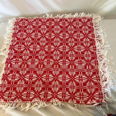 Linens, Runners, Tablecloths & More (E-MG)