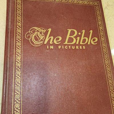 Vintage lot of Bibles