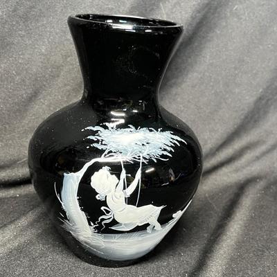 Westmoreland Mary Gregory on Black vase