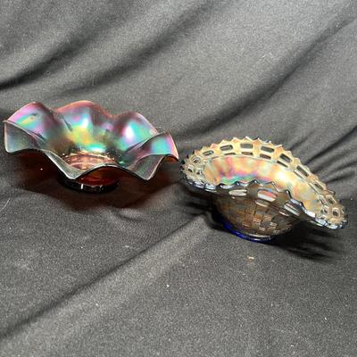 Carnival glass small bowls