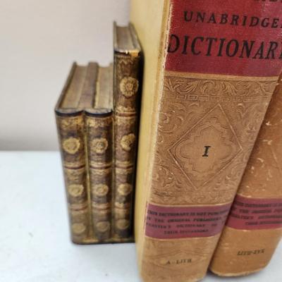 1937 Webster's Universal Dictionary w Bookends Made in Italy