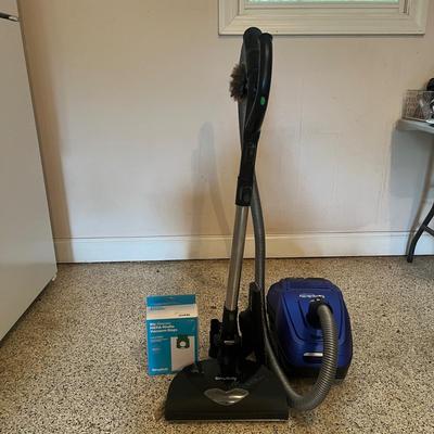 Simplicity Canister Vacuum & Swiffer (G-MG)