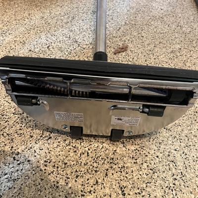 Simplicity Canister Vacuum & Swiffer (G-MG)