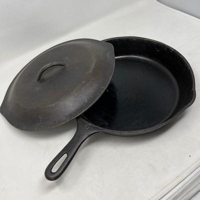 USA made Vintage cast iron skillet with lid