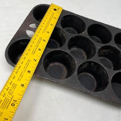 Cast Iron muffin pan
