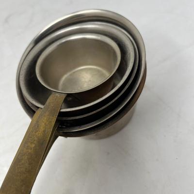 Set of measuring cups