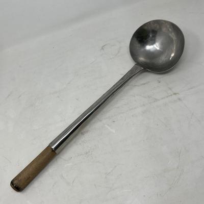 Long handle ladle