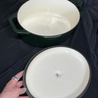 Technique CI oval dutch oven