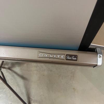 Kodak Carousel Projector 4600 & Da-Lite Screen (BS-MK)