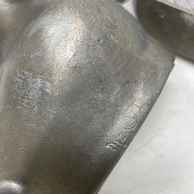 Hen Cast Cake mold