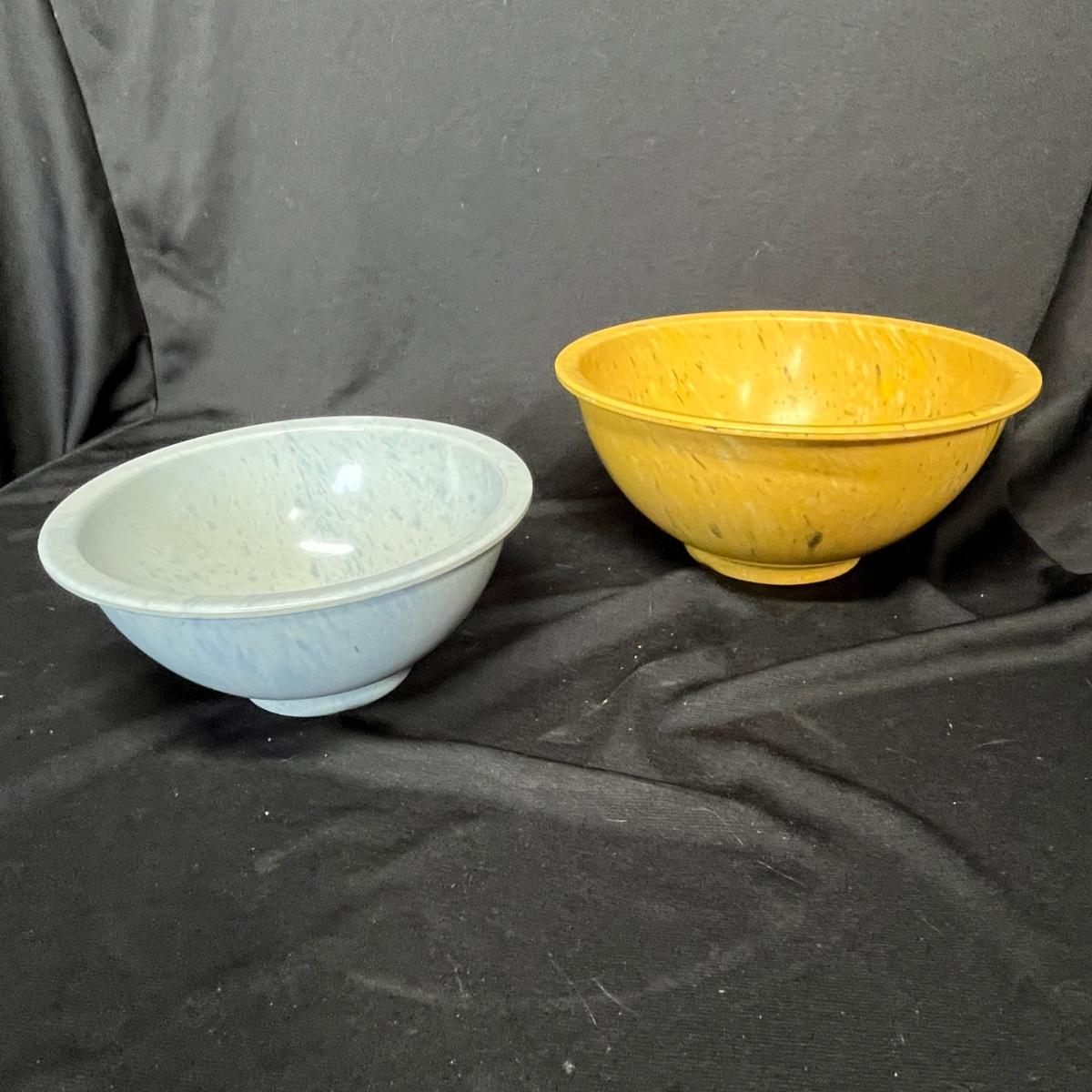 Texas ware vintage bowls | EstateSales.org