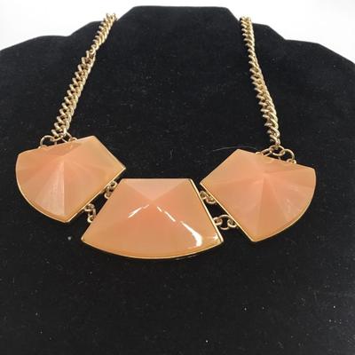 Peach colored fashion Necklace