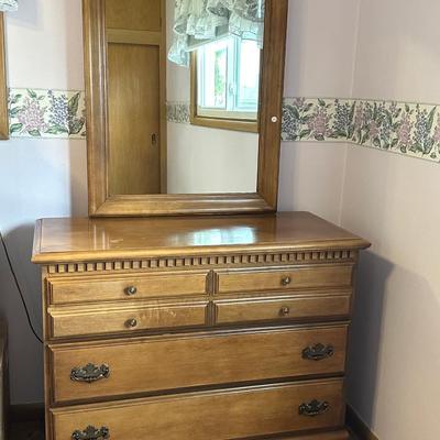 Oak Wood Dresser w/ Mirror