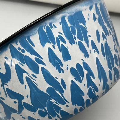 Blue marble graniteware skillet