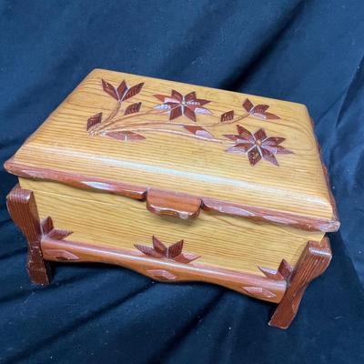 Artist wood jewelry box