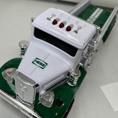Hess tow truck