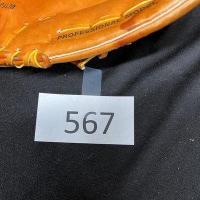 Baseball glove