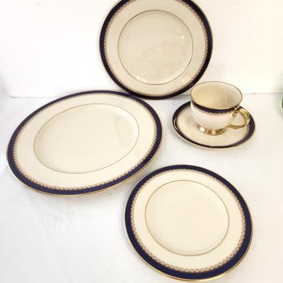 Lot #27 5 Piece Place Setting - 