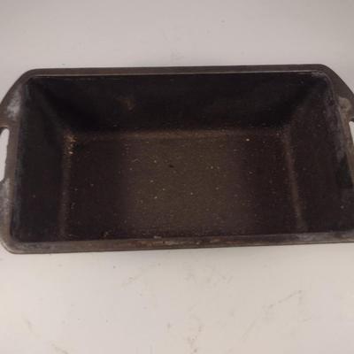 Lodge Cast Iron Bread Pan (Choice B)