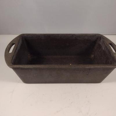 Lodge Cast Iron Bread Pan (Choice B)