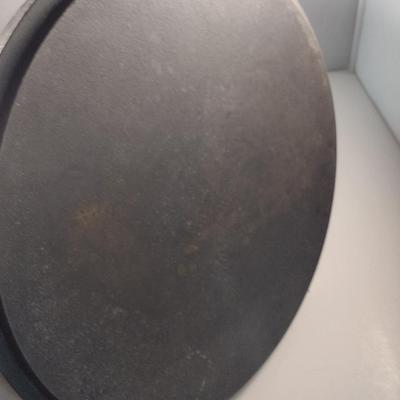 Lodge # 12 Campfire Three Leg Cast Iron Dutch Oven and Lid (Choice A)