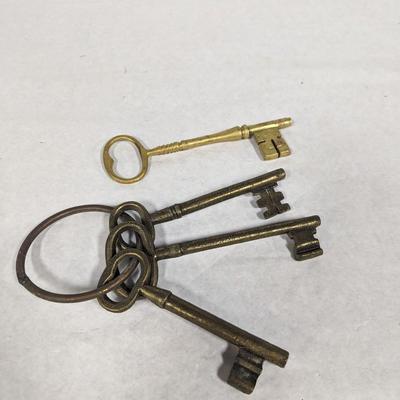 Vintage Keys