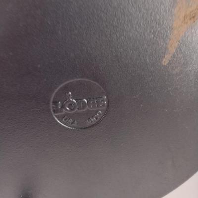 Lodge #16 Campfire Three Leg Cast Iron Dutch Oven and Lid