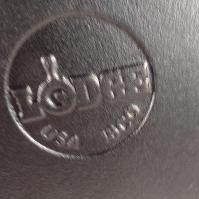 Lodge #16 Campfire Three Leg Cast Iron Dutch Oven and Lid