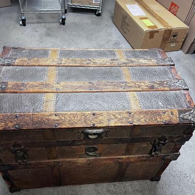 Antique Steamer Trunk 