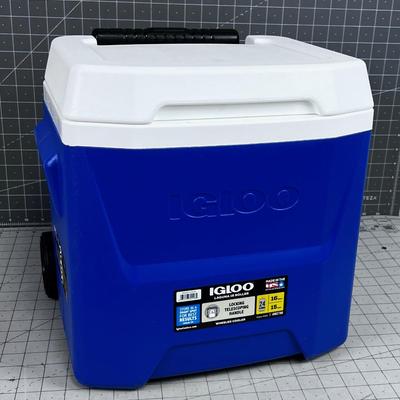 Igloo 24 Can With Handle and Wheels 