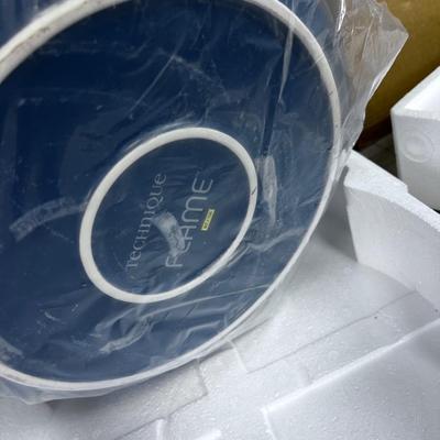 NEW BLUE ENAMEL Technic. Covered Casserole Beer Chicken Baking Dish 
