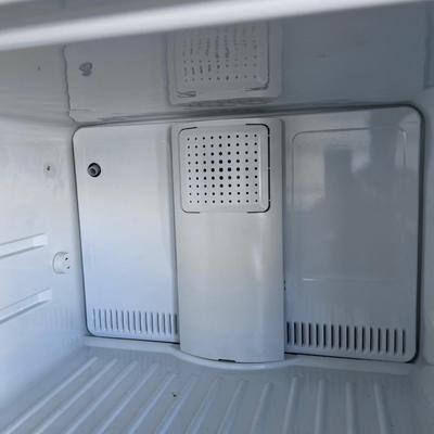 GE Stainless Steel Refrigerator Model GTE18GSHHRSS