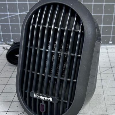 Honeywell Small Desk Top Heater