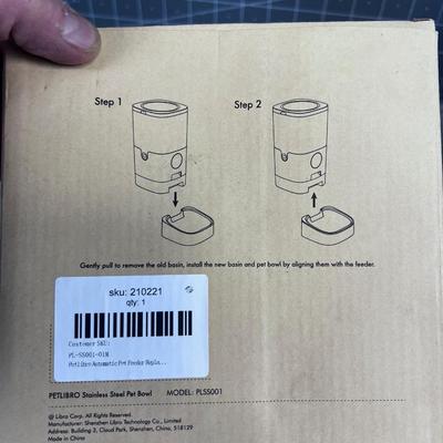 Pet Bowl Food and Water -  Small Dog or any Cat