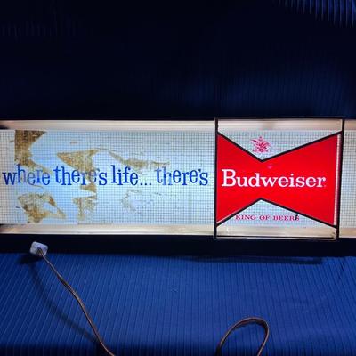 Vintage 1961 Budweiser Fluorescent Bar Light 26” x 8” x 4”
