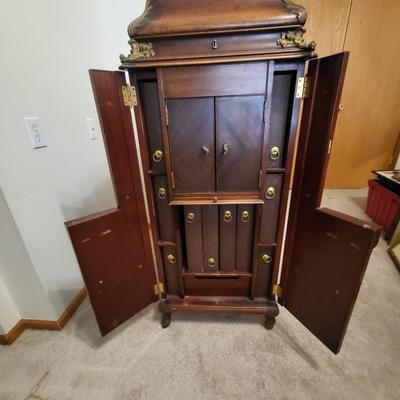 Antique Victor Victrola Talking Machine VTLA 5170 Stocked With Records