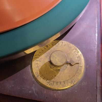 Antique Victor Victrola Talking Machine VTLA 5170 Stocked With Records