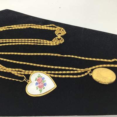 Vintage Goldette Gold toned, three strand locket, handpainted pendant