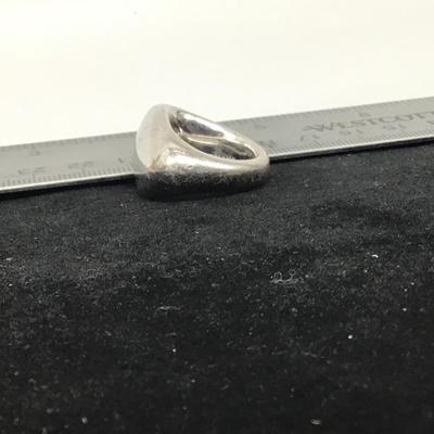 Measuring approx. 17.8mm wide, fashioned in silver. Stamped 