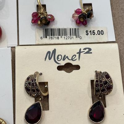 4 pairs earrings like new