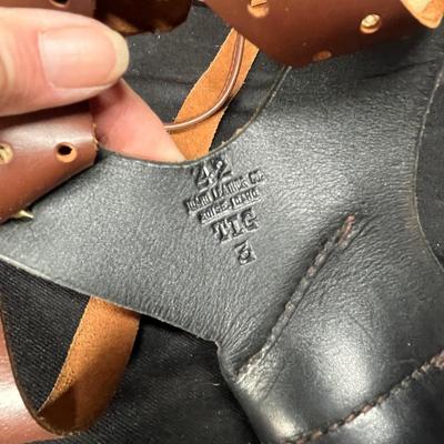 Leather gun holster