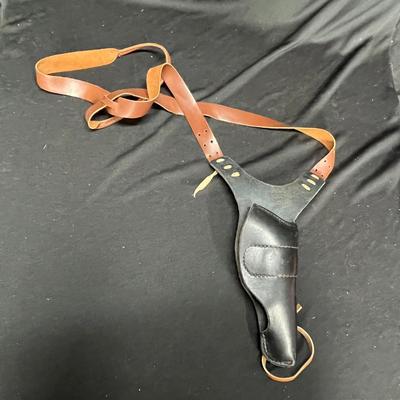 Leather gun holster