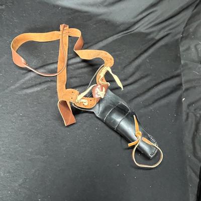 Leather gun holster