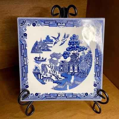 Johnson Bros blue willow plate