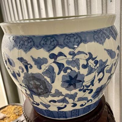 Large blue and white planter pot