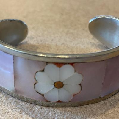 Blush pink abalone with white flower Mexican bracelet